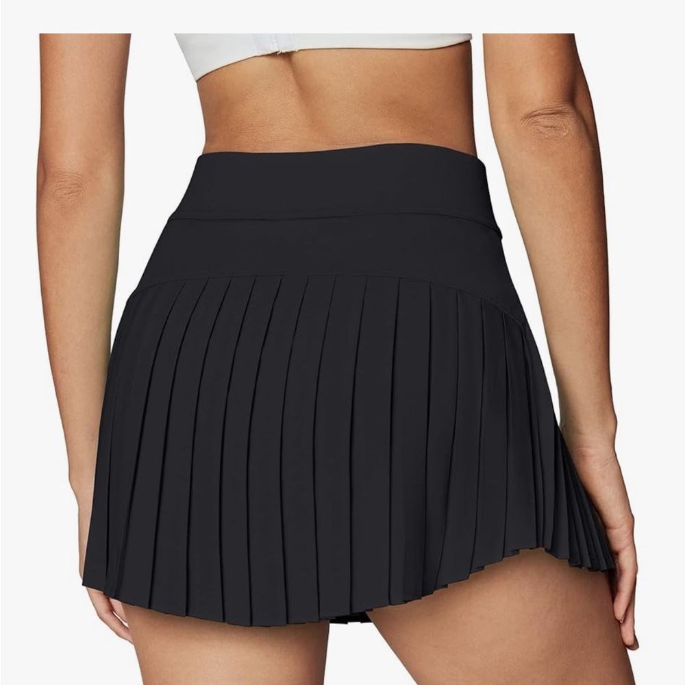 Black Pleated Tennis Skirt (M)